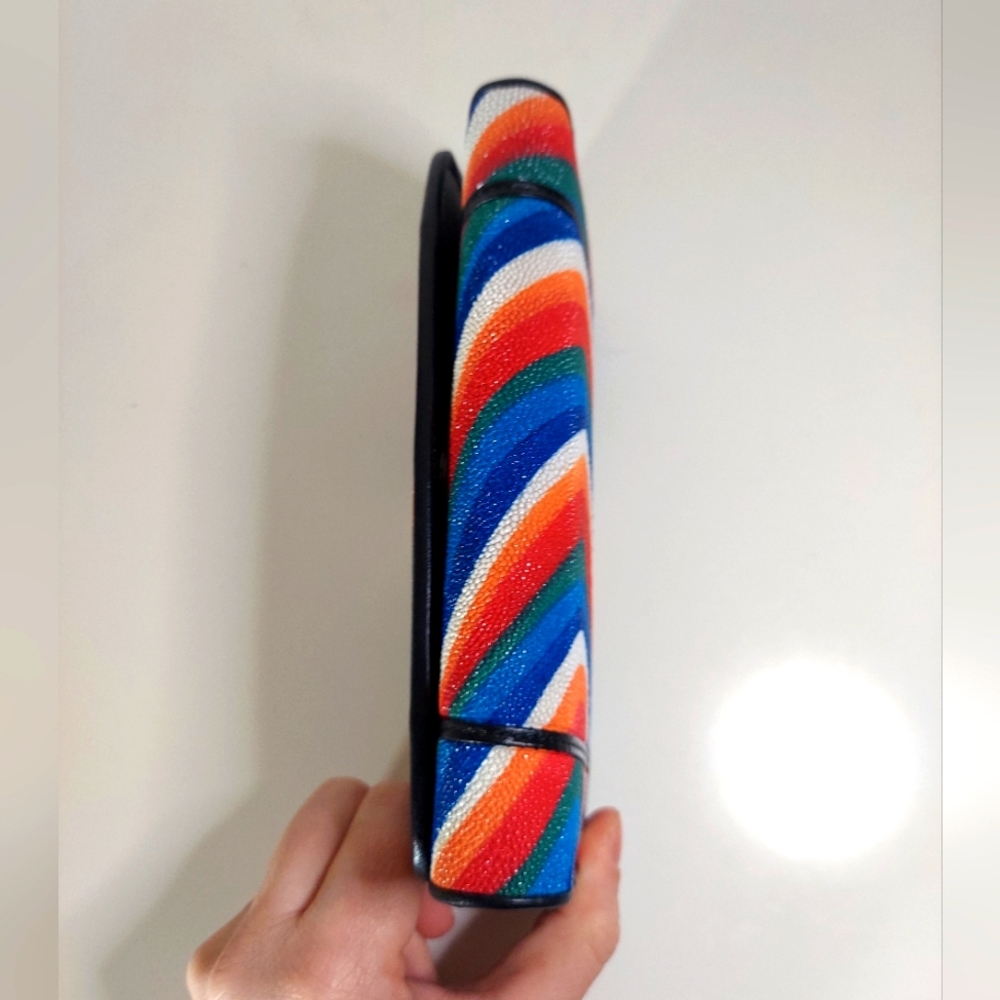 Stingray Multicolor Rectangular Wallet - Picture 13 of 13